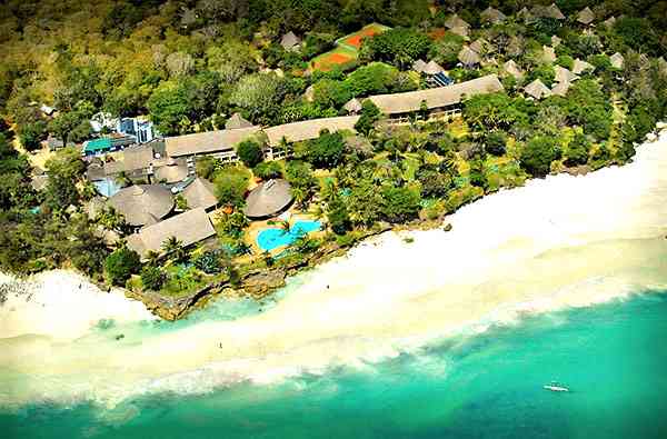 Vue aérienne Diani hôtel 4 étoiles plus Baobab Diani Beach